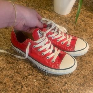 Red converse size 5.5 mens/ 7.5 women